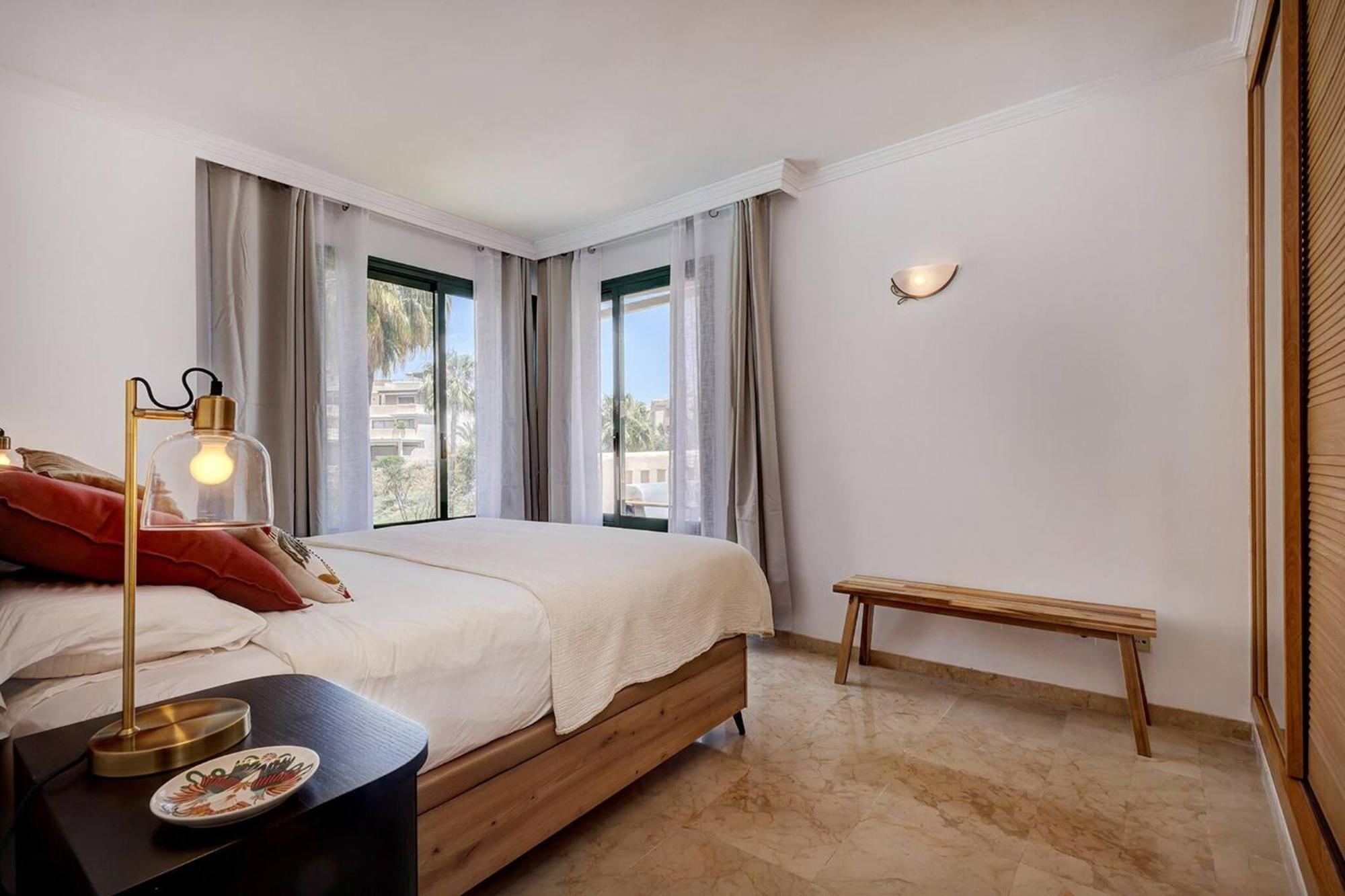Apartment Santa Maria Elviria Golf Penthouse With Large Private Terrace And Sea Views -029