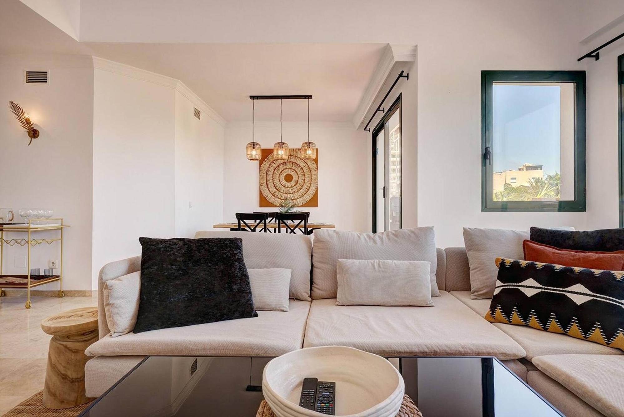 Santa Maria Elviria Golf Penthouse With Large Private Terrace And Sea Views -029 Apartment *